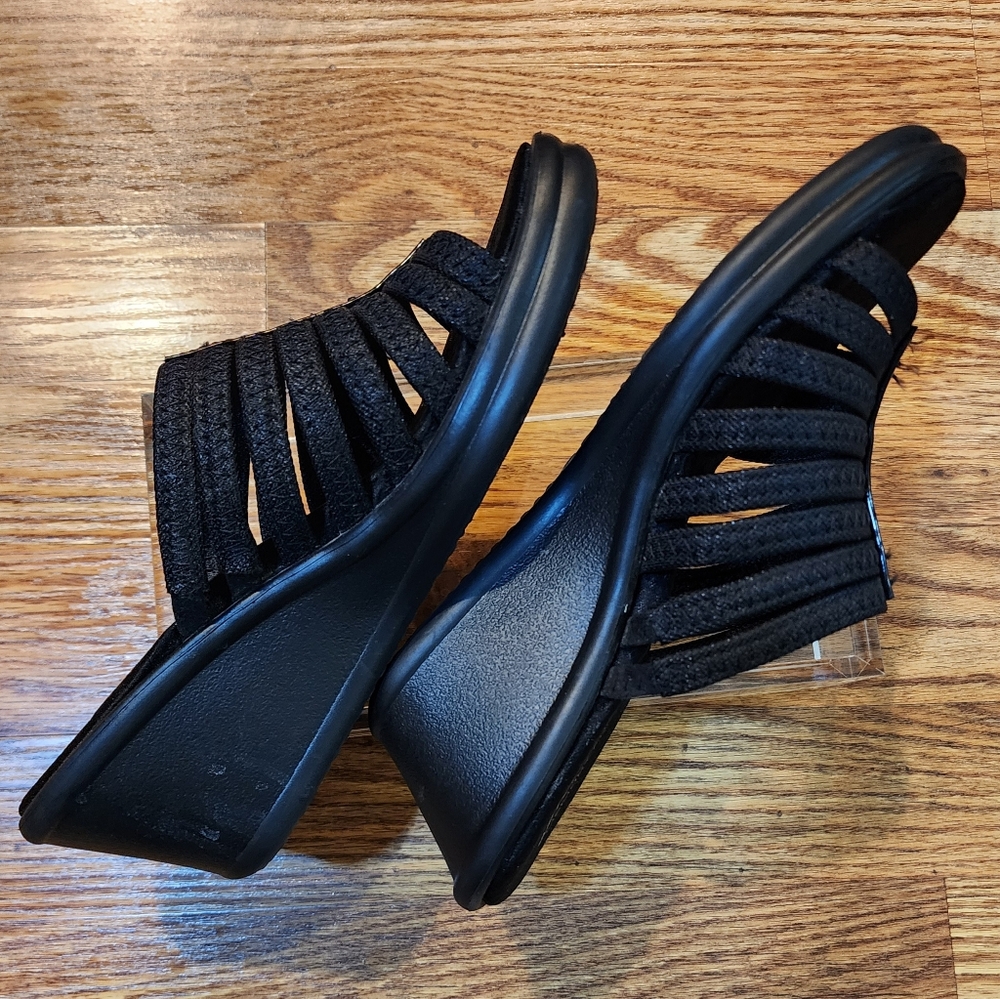 Skechers Black Wedge Sandals Women's Size 8 - Picture 4 of 10